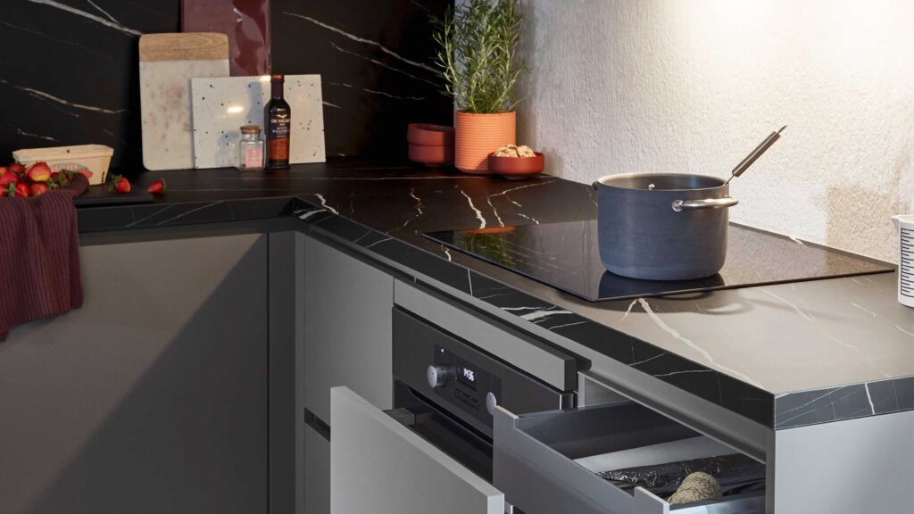 nobilia® Einbauküche Laser mit Constructa-Elektrogeräten – Bild 5
