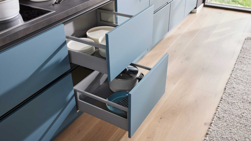 WERT KÜCHE® Mattea Color mit Miele Einbaugeräten – Bild 11
