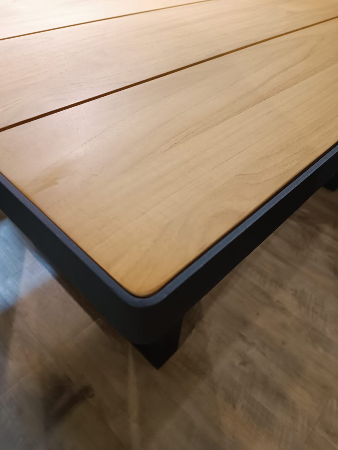 Tisch Brian 160x110 – Bild 2