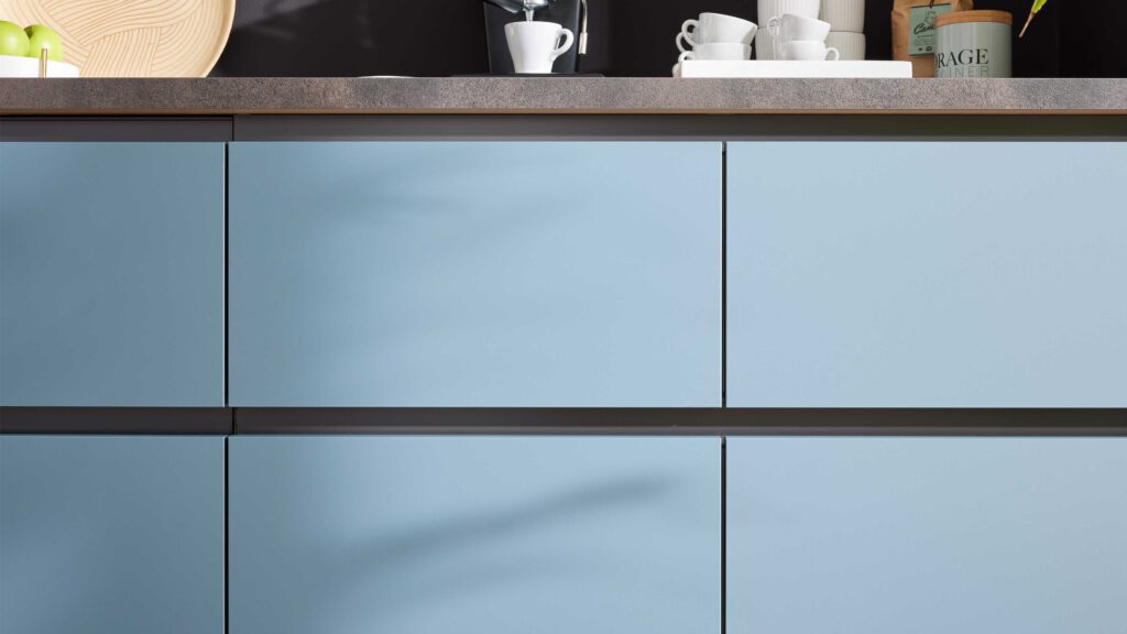 WERT KÜCHE® Mattea Color mit Miele Einbaugeräten – Bild 3