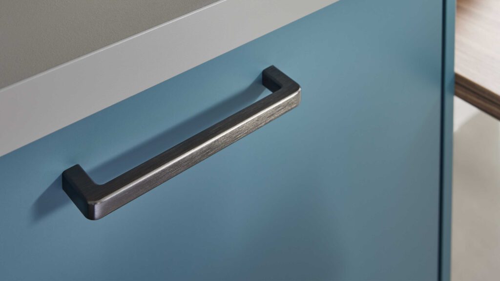 WERT KÜCHE® Mattea Color mit AEG Einbaugeräten – Bild 7