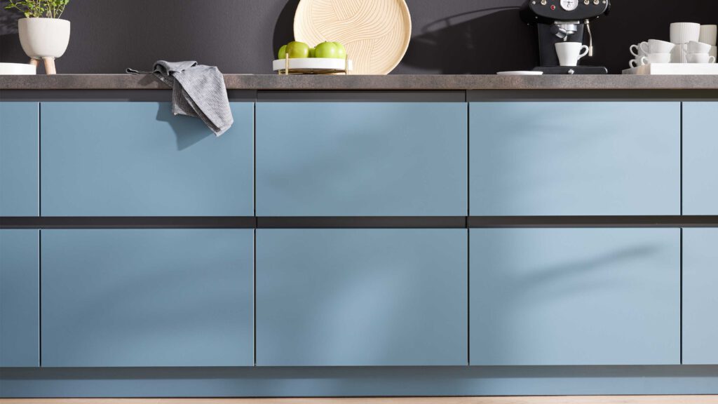 WERT KÜCHE® Mattea Color mit Miele Einbaugeräten – Bild 4