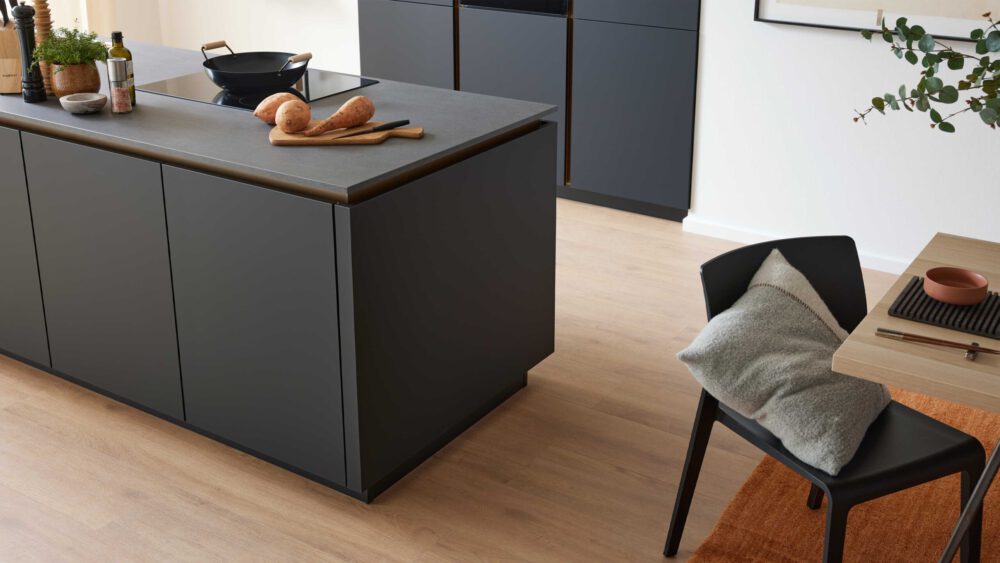 Culineo® Einbauküche C357 mit XTRA CERAMIC Arbeitsplatte – Bild 2