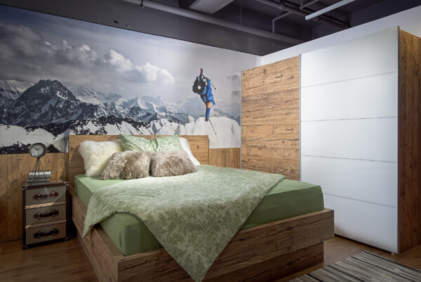 Schlafzimmer in Altholzoptik – Bild 2
