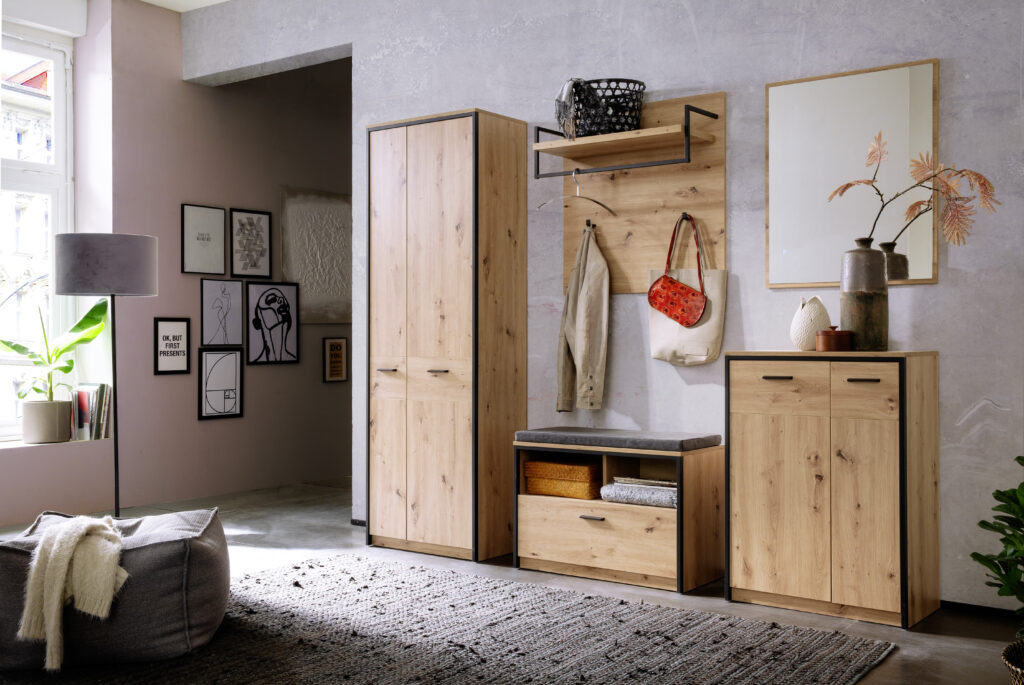 Garderobenschrank – Bild 2