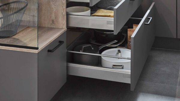 nobilia® Einbauküche Touch mit Einbaugeräten – Bild 9